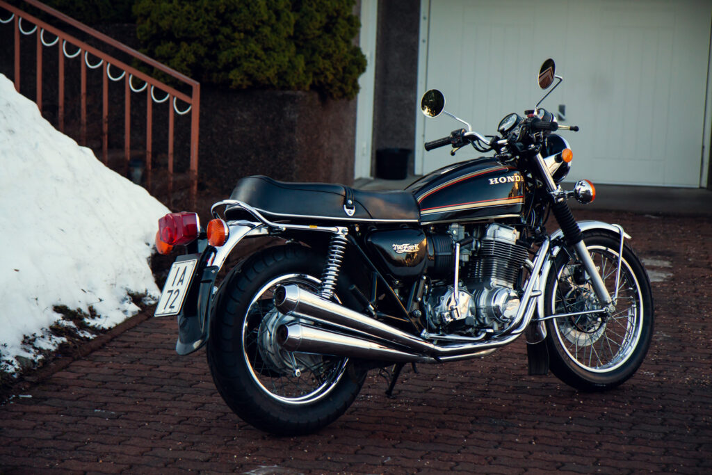 Reviving Elegance: The Story of a Honda CB750 K7 Restoration