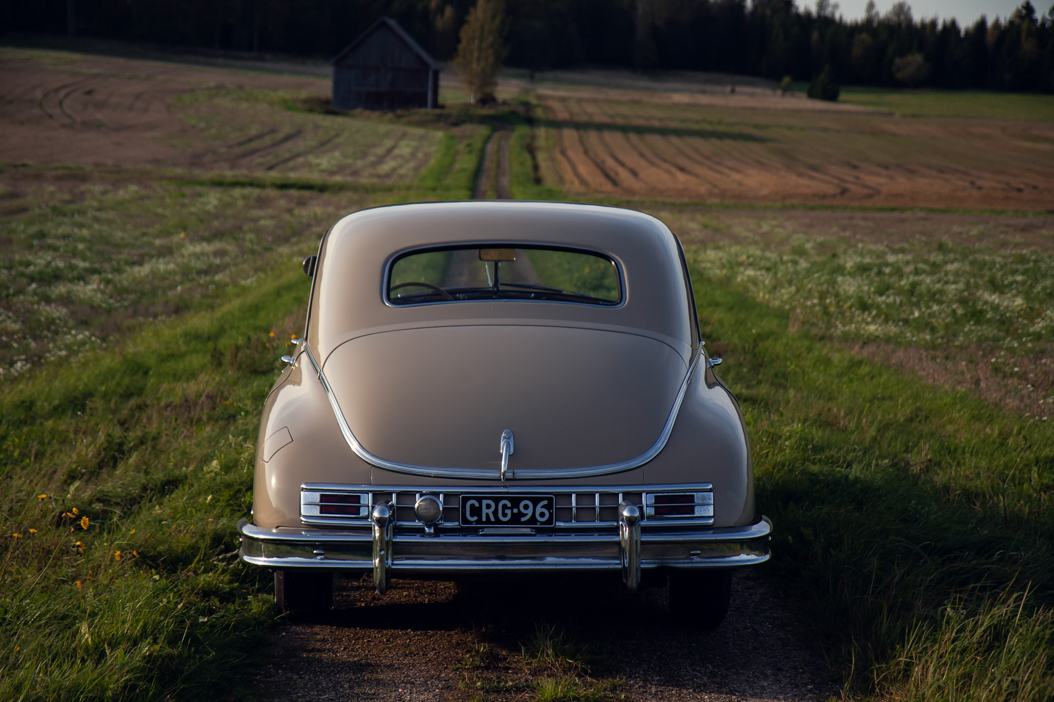 Discover The Classic 1948 Packard Custom 8 ClasAnTeri