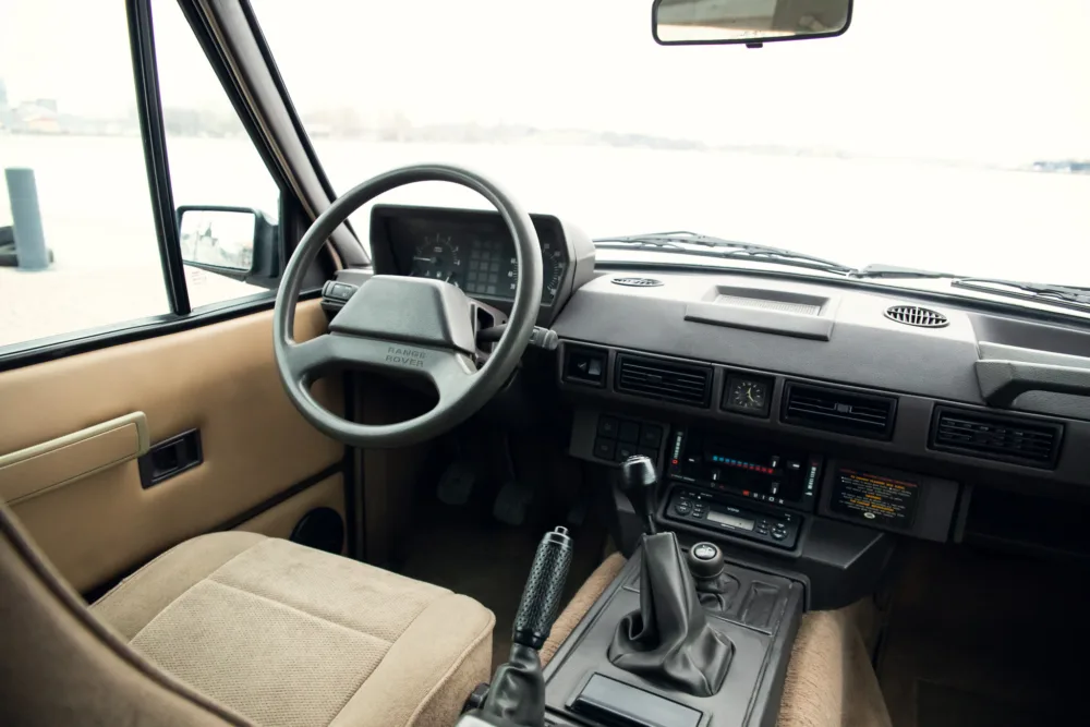 Vintage Range Rover interior view