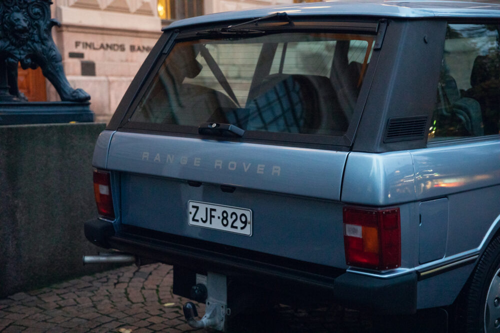 Vintage Range Rover parked by Finnish bank