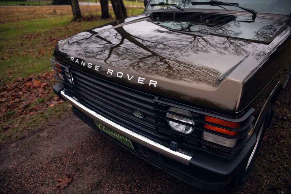 Close-up of classic Range Rover hood and grille