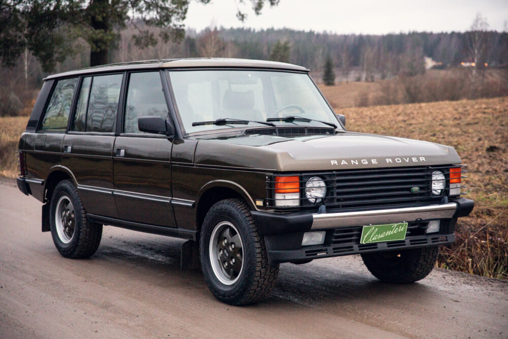 Vintage Range Rover on a country road